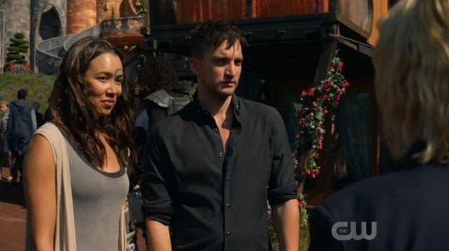 Emori (Luisa D'Oliveira) und Murphy (Richard Harmon) müssen eingreifen.