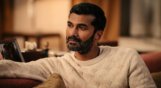 Leo (Sendhil Ramamurthy) in "The Couple Next Door"