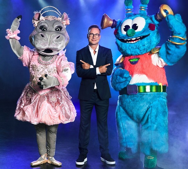Matthias Opdenhövel mit dem Nilpferd und dem Alien