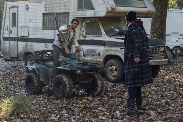 Negan (Jeffrey Dean Morgan) findet in Franklin (Miles Mussenden) einen unerwarteten Helfer.