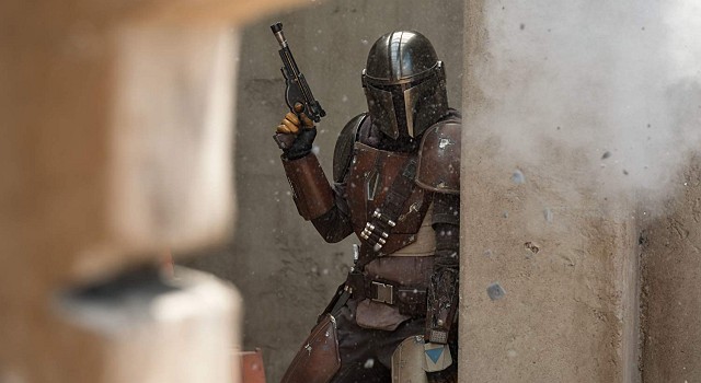 Mehr als einmal wird der Mandalorian (Pedro Pascal) in ein Feuergefecht verwickelt.