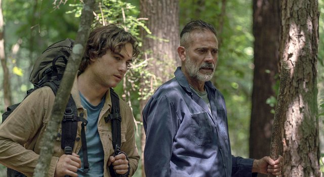 Negan (Jeffrey Dean Morgan) bekommt ungebetene Hilfe von Brandon (Blaine Kern III)