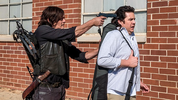 Eugene (Josh McDermitt) ist Daryl (Norman Reedus) ins Netz gegangen