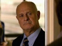 Welche Ziele verfolgt CIA-Mitarbeiter Carlton Shaw (Gerald McRaney) tatsächlich?