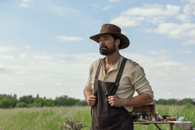 Steht waidwund in der Rutenhirse: Mr. Edwards (Warren Christie) hat Schicksalschläge hinter sich.