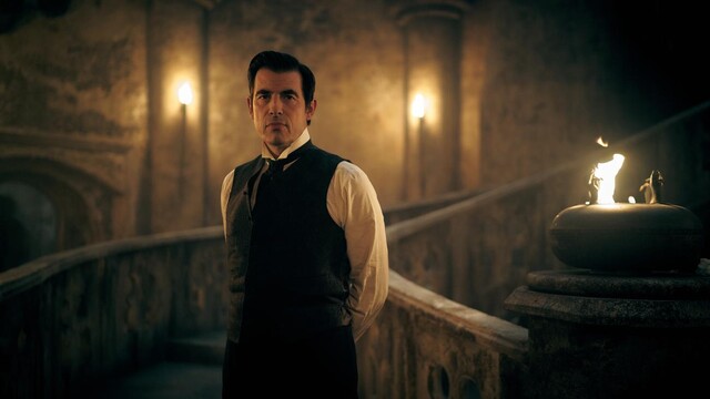 Claes Bang als Dracula in der gleichnamigen Miniserie