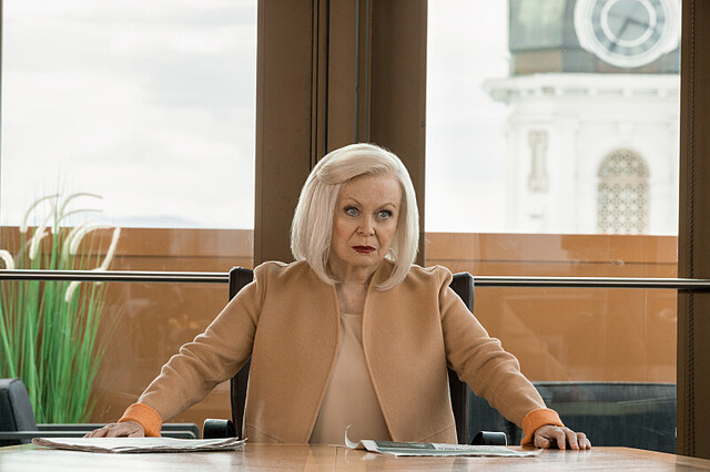 Jacki Weaver in "Yellowstone"