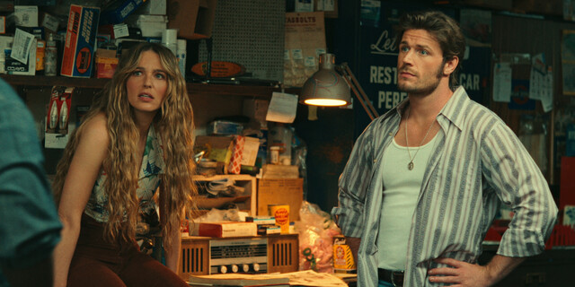 Jessica Rothe (l.) und Callum Kerr in Staffel 6 von "Virgin River"