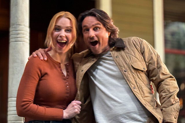 Alexandra Breckenridge und Martin Henderson freuen sich über die Dreharbeiten zur siebten Staffel