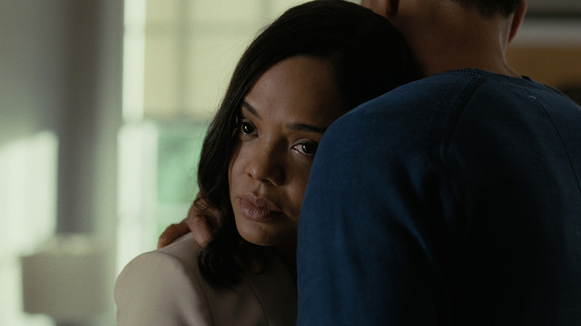 Charlotte (Tessa Thompson) kommen Zweifel.