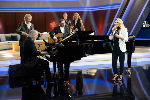 Helene Fischer musiziert mit Benny Andersson und Björn Ulvaeus.