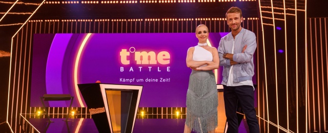 Eigentlich wollte ProSieben von August bis Weihnachten nonstop Shows am Samstagabend zeigen, doch noch bevor der August vorbei war, musste der Sender schon wieder Abstand von den Plänen nehmen. Nach desaströsen Quoten der Premierenausgabe von "Time Battle" mit einer Reichweite von 600.000 Zuschauern und miesen 4,9 Prozent Zielgruppen-Marktanteil wurde die Spielshow mit