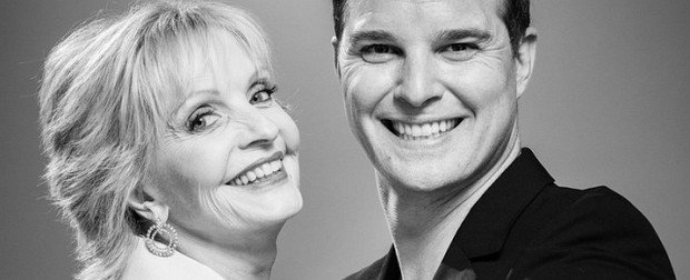 Florence Henderson (mit Tanzpartner Corky Ballas; in der 11. Staffel von "Dancing with the Stars") * 14. Februar 1934 † 24. November 2016