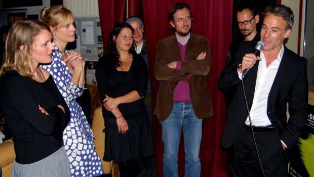 Marco Girnth (r.) dankt seinen Kollegen für zehn Jahre gute Zusammenarbeit: (v.l.n.r.) Caroline Scholze, Melanie Marschke, Henriette Lippold, Jörg Winger und Mathias Pfeifer