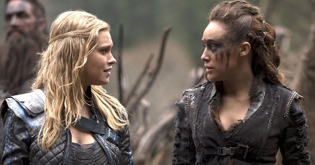 Sorgte für Aufschrei: Der Tod von Lexa (Alycia Debnam-Carey, r.)
