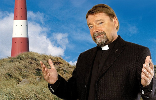 Jürgen von der Lippe als Pfarrer Karl-Heinz Erdmann