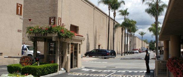Der Weg zu den heiligen Hallen: die Soundstages der Warner Studios in Burbank.
