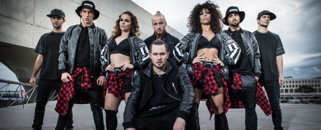 Ausgetanzt: Dennis Jauch (m.) und sein "Secret Dancer"-Team