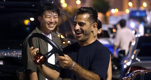 Mission Supercar - mit Hamid um die Welt